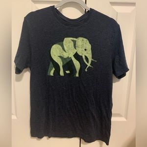 Banana Republic elephant T-Shirt
